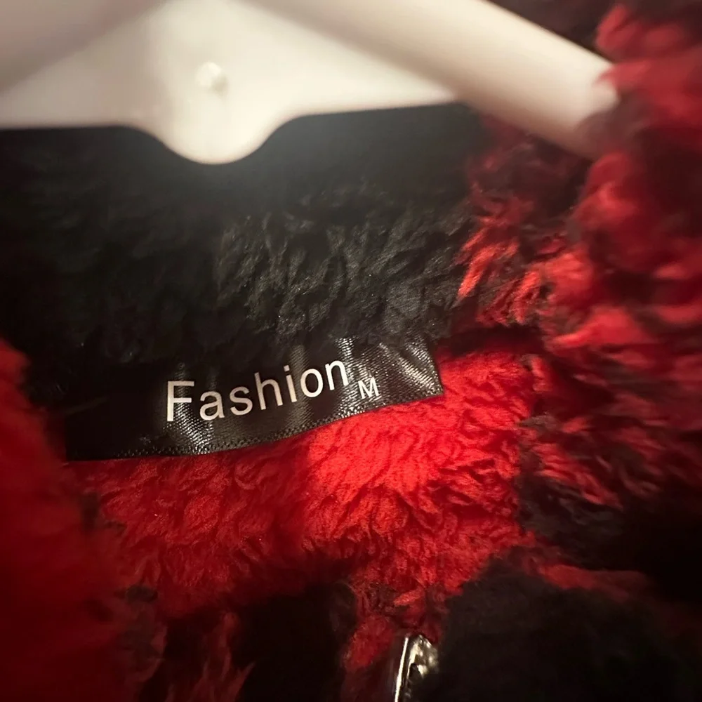 NWOT medium - Picture 2 of 2